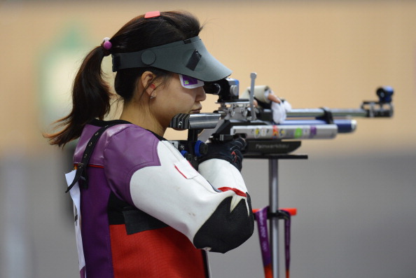 Chinas Yi Siling wins first gold medal in London - China 