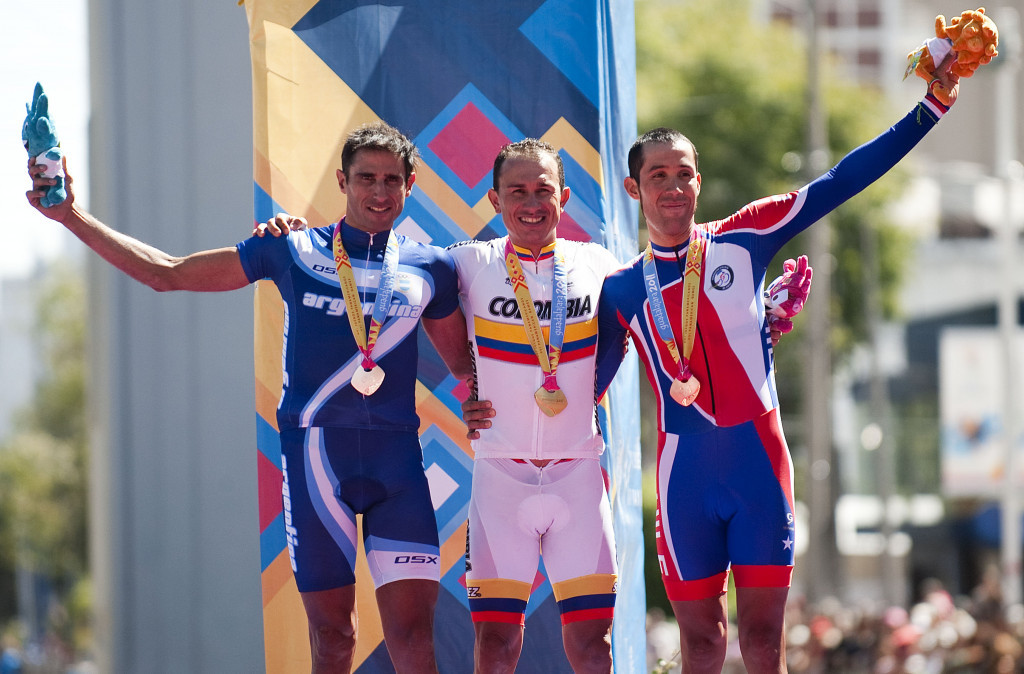 Carlos Oyarzun (right) won bronze at the Guadalajara 2011 Pan American Games ©Getty Images