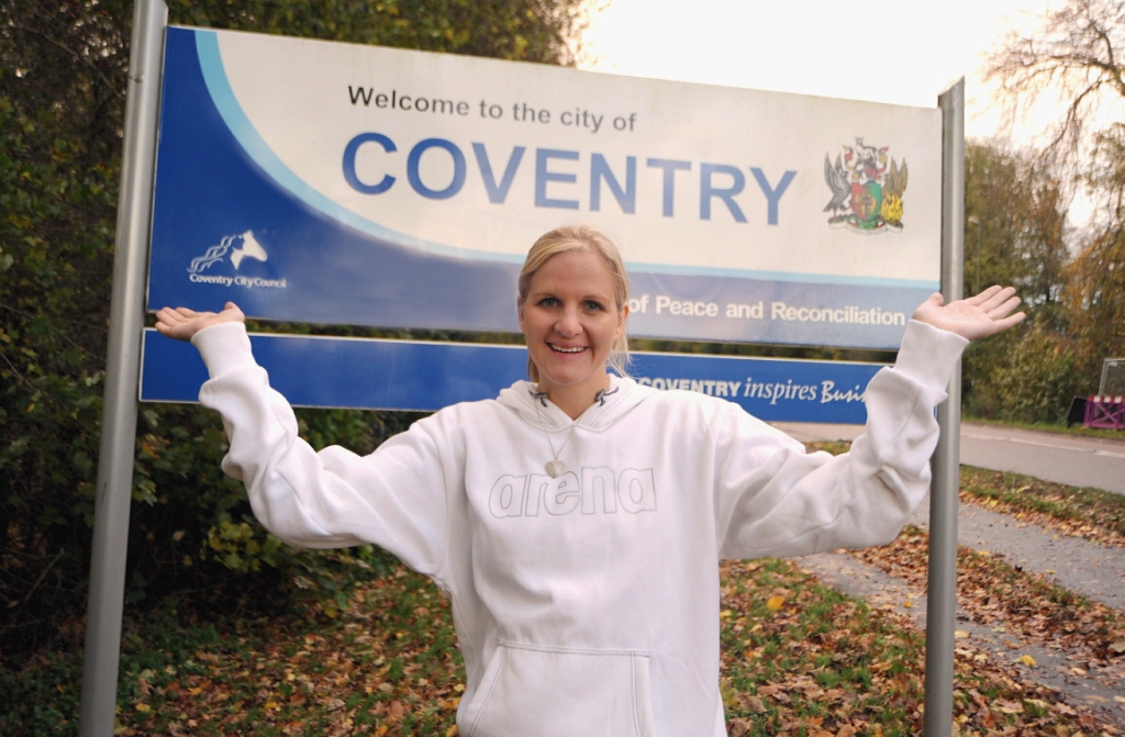 Kirsty _Coventry_sign_21-11-11