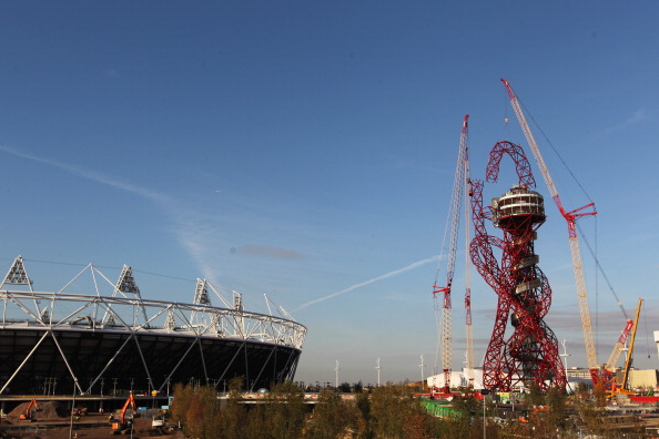 Olympic Stadium_with_Mittal_Tower_in_foreground_October_28_2011