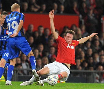 Phil Jones_in_action_for_Manchester_United