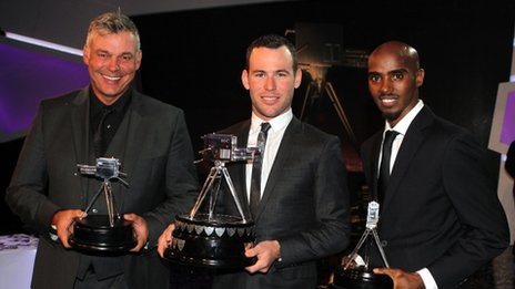 Mark Cavendish_with_Darren_Clarke_and_Mo_Farah_BBC_Sports_Personality_December_22_2011