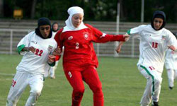 Hijab girls_playing_football
