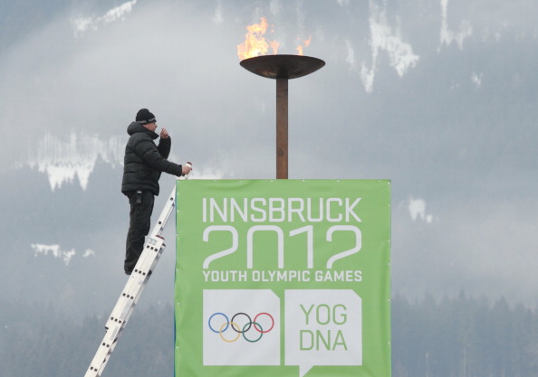 Innsbruck 2012_flame_being_put_out