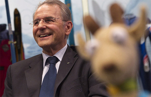 Jacques Rogge_with_Yoggl_Insbruck_2012