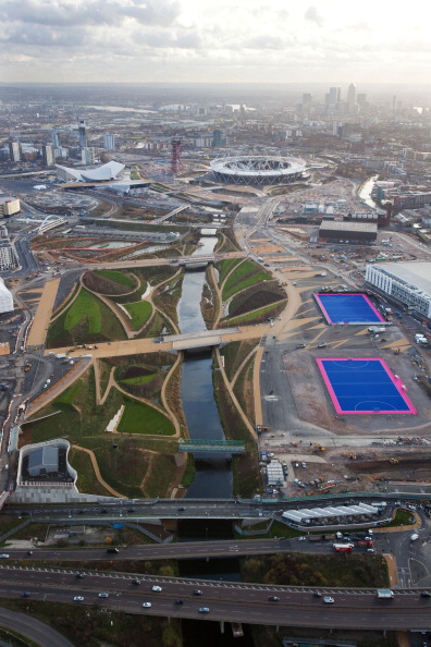 London 2012_Olympic_Park_aeriel_view_of_venues_December_5_2011