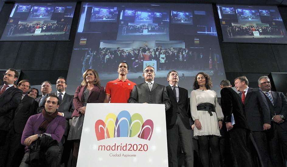 Madrid 2020_bid_team_with_logo
