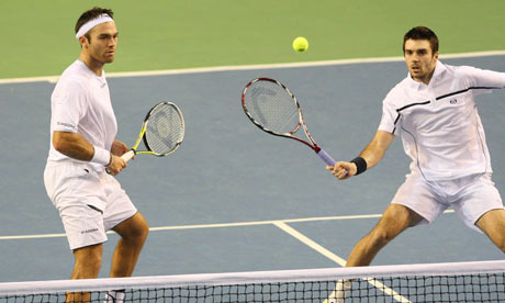 Ross Hutchins_and_Colin_Fleming_05-01-12