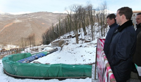 Sochi 2014_bobsleigh_track_inspected_by_Medvedev