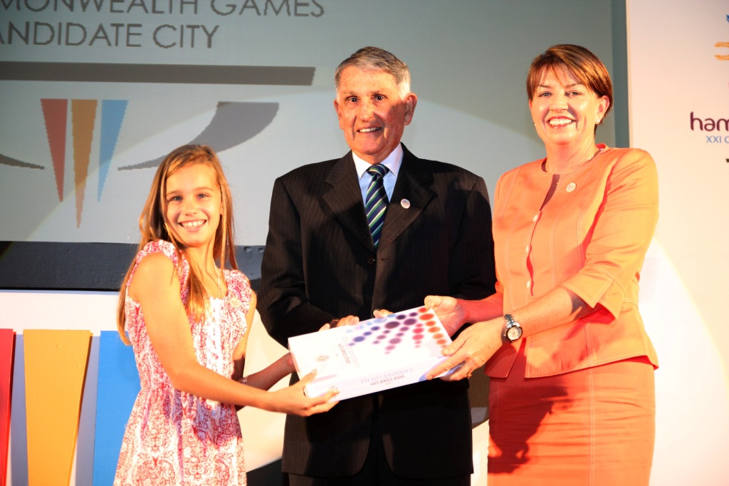 Eve Anna_Bligh_and_Ron_Clarke_at_KL_presentation_May_11_2011