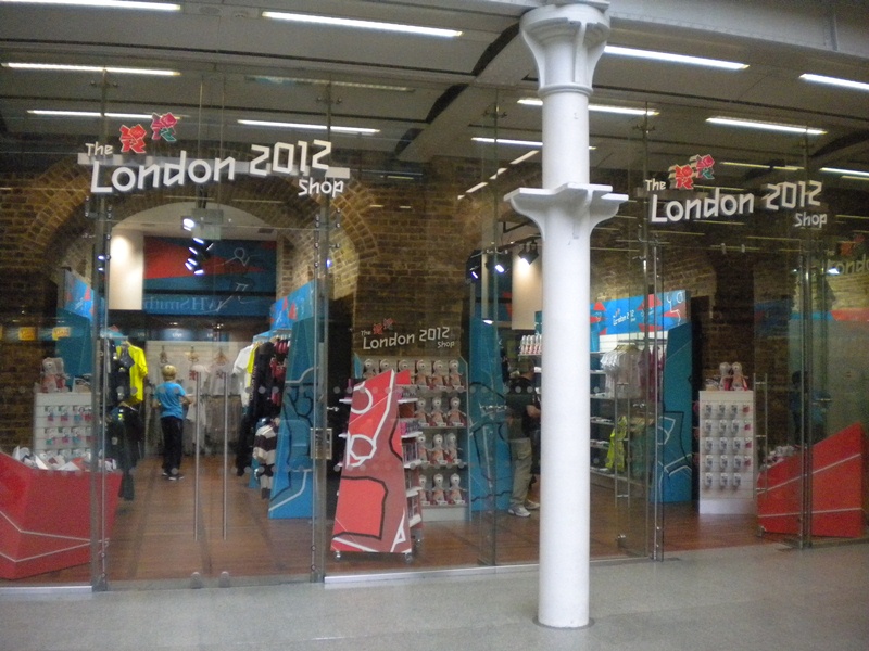 London 2012_shop_St_Pancras