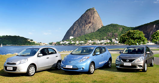 Nissan cars_in_front_of_Sugar_Loaf_mountain