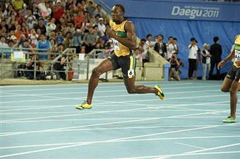 Usain Bolt_on_last_leg_of_4x100m_World_Championships_Daegu_2011