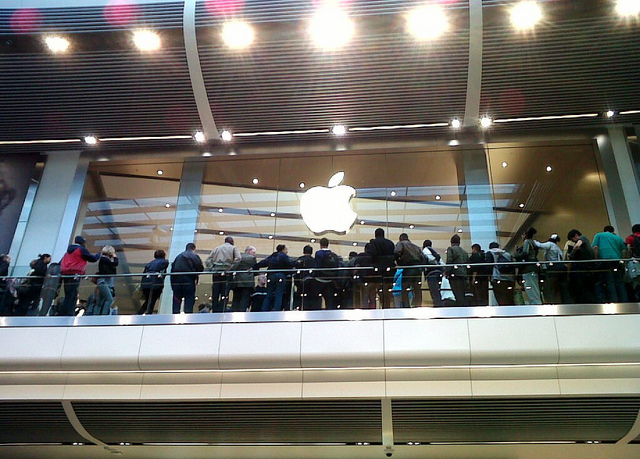 Westfield Shopping_Centre_Apple_Store
