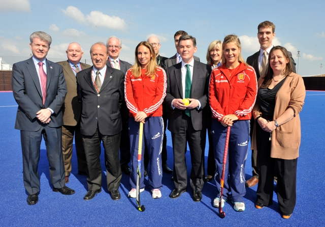 England Hockey_with_Hugh_Robertson_after_being_awarded_Euro_2015