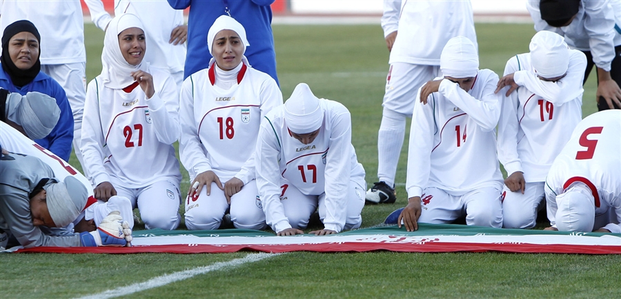 Iranian womens_soccer_team_london_2012_playoff_01-03-12