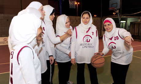 Saudi Arabia_women_basketball_players