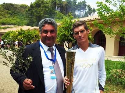 Azad Rahimov_in_Greece_at_Torch_Relay