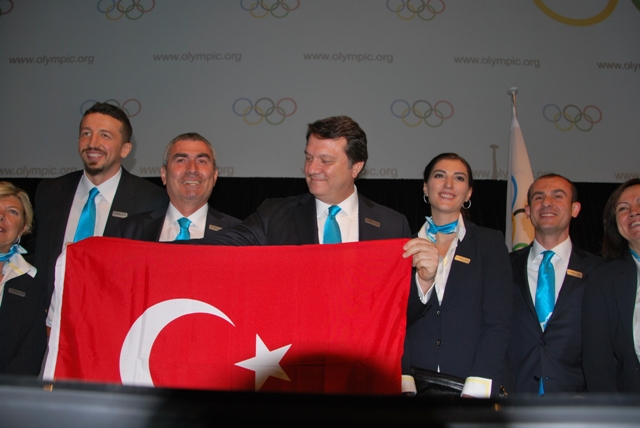 Istanbul 2020_celebrate_making_short_list_Quebec_City_May_23_2012