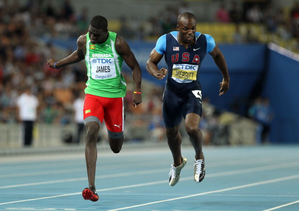 Kirani James_C_of_Grenada_crosses_the_finish_line_ahead_of_LaShawn_Merritt_R_15-05-12