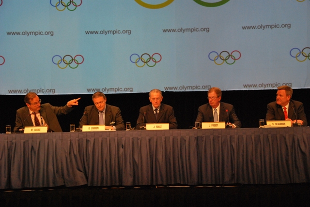 USOC and_IOC_sign_revenue_sharing_agreement_Quebec_City_May_24_2012