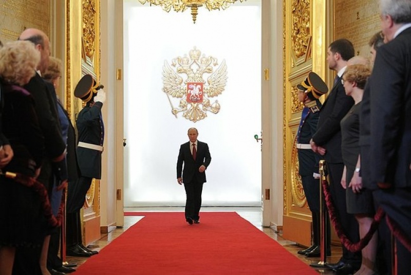 Vladimir Putin_sworn_in_as_President_May_7_2012