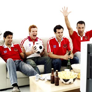 guys-watching-sports-on-tv