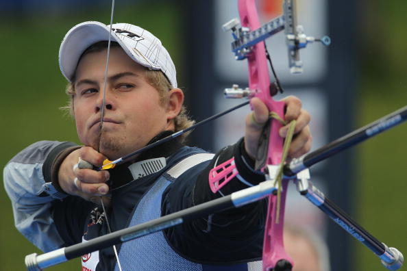 Brady Ellison_competing_with_his_pink_bow_at_the_Archery_Grand_Final_Edinburgh_2010