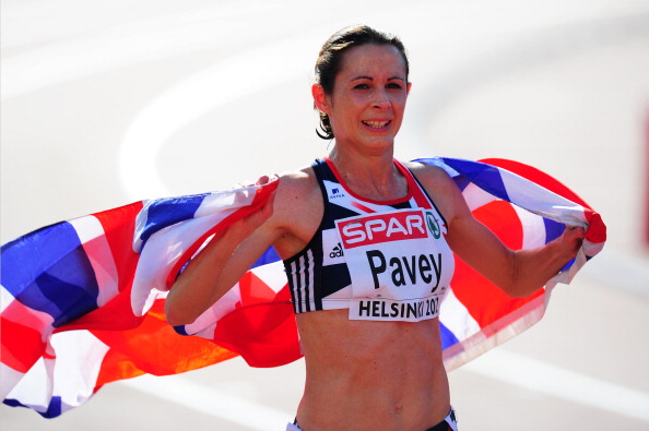 Jo Pavey_of_Great_Britain_celebrates_winning_the_silver_in_the_Womens_10000_Metres_Final_at_the_European_Athletics_Championships_Helsinki_2012