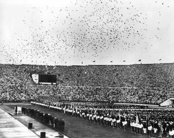 Pigeons Helsinki_Games_1952_July_25_