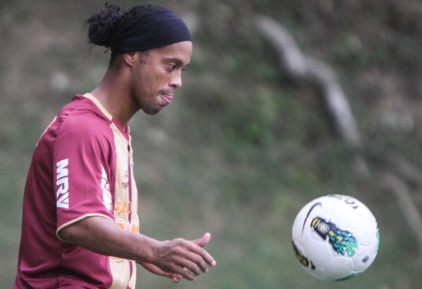 Ronaldinho 06-07-12