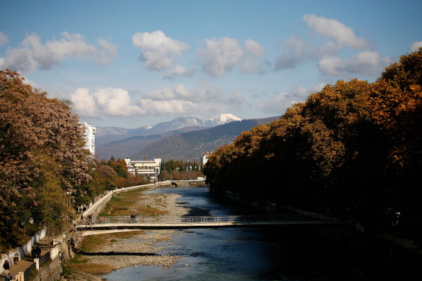 Sochi river_with_the_mountains_in_the_background