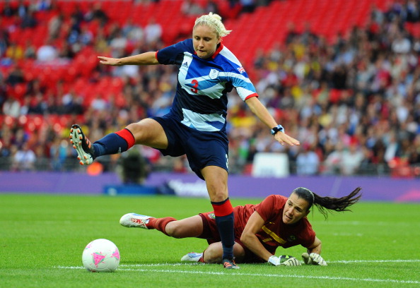 Stephanie Houghton_of_Great_Britain_at_London_2012_womens_football