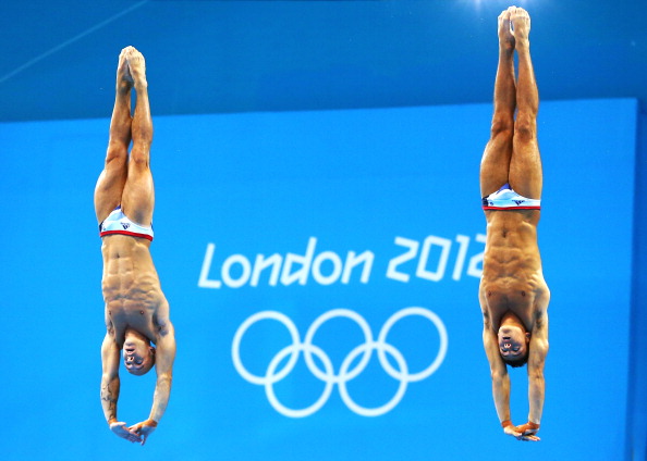 Tom Daley_and_Peter_Waterfield_of_Great_Britain_compete_in_the_Mens_Synchronised_10m_Platform_Diving_on_Day_3_of_the_London_2012_Olympic_Games_at_the_Aquatics_Centre_30-07-12