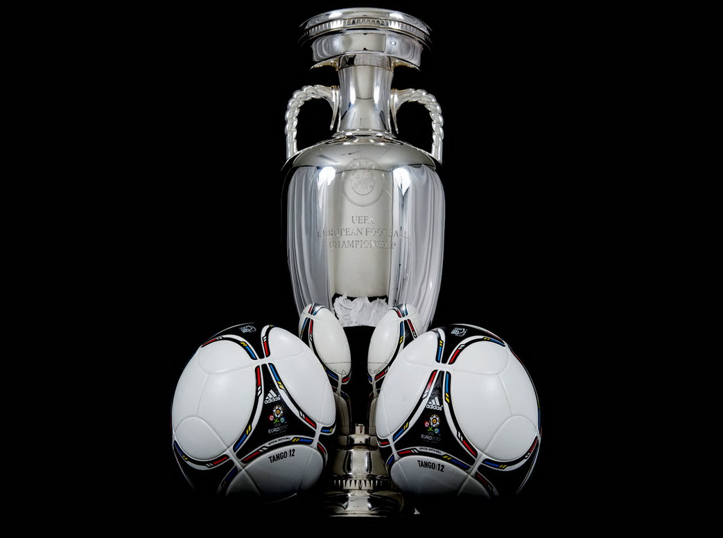 UEFA Euro_Championship_trophy