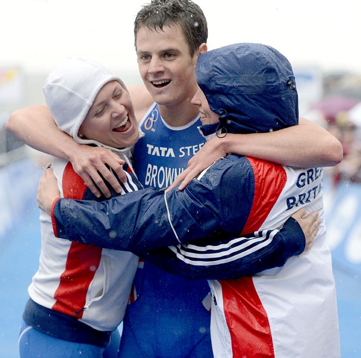 Jonathan Brownlee_celebrates_winning_mixed_relay_world_title_with_teammates_Stockholm_August_26_2012
