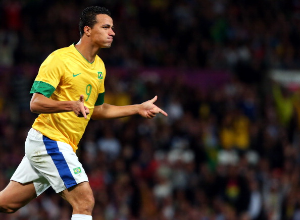 Leandro Damiao_of_Brazil_reacts_after_scoring_during_the_London_2012_mens_football_semi_final_match_against_South_Korea