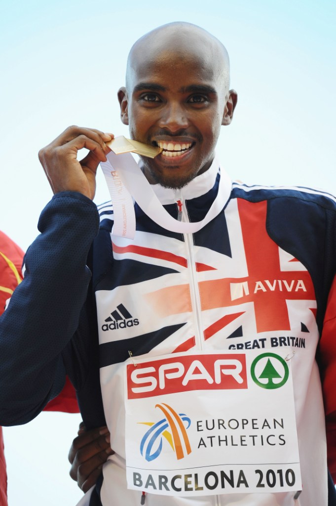 Mo Farah_of_Great_Britain_receives_the_gold_medal_in_the_Mens_5000m_during_day_six_of_the_20th_European_Athletics_Championships_at_the_Olympic_Stadium_on_August_1_2010_in_Barcelona