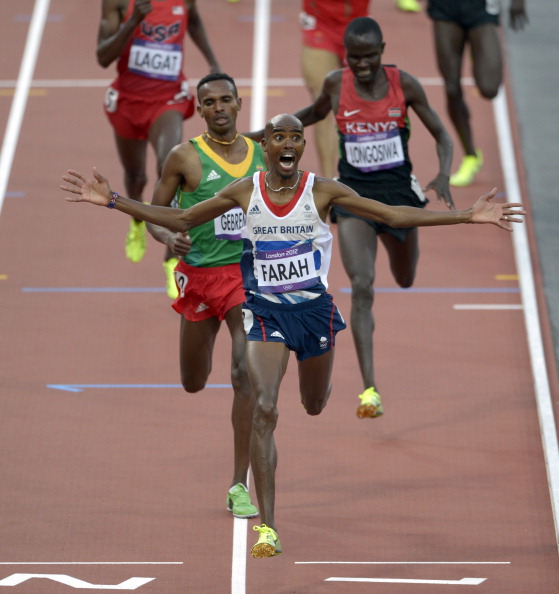 Mohamed Farah_of_Great_Britain_celebrates_victory_in_the_Mens_5000m_Final_on_Day_15_of_the_London_2012_Olympic_Games