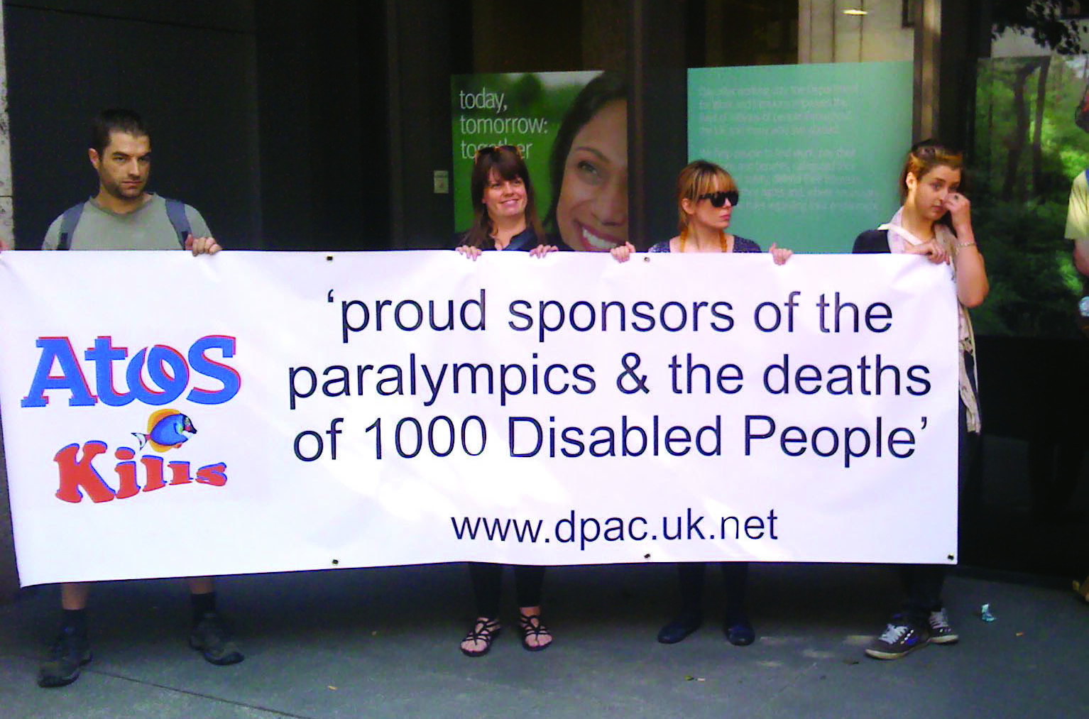 Atos protestors_at_London_2012_Paralympics