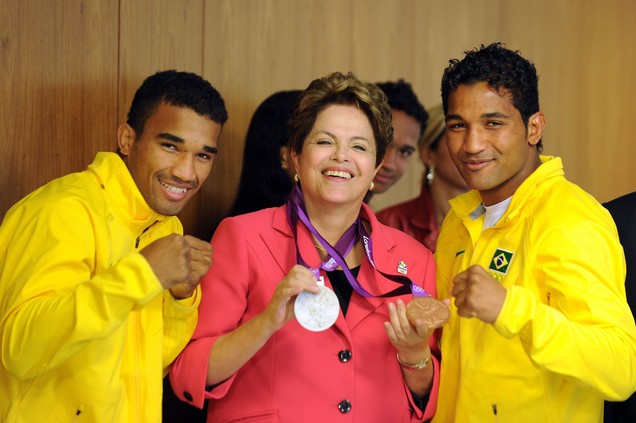 Dilma Rousseff_with_Olympic_medal