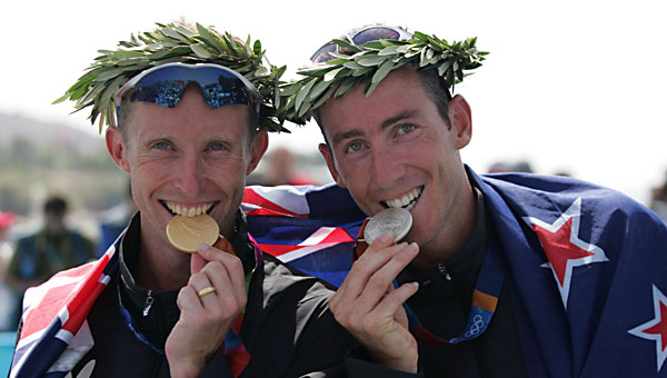 Hamish Carter_and_Bevan_Docherty_with_Athens_2004_medals