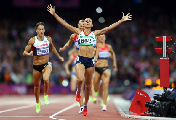 Jessica Ennis_crosses_the_line_during_the_womens_heptathlon_800m_to_win_overall_gold_on_day_eight_of_London_2012