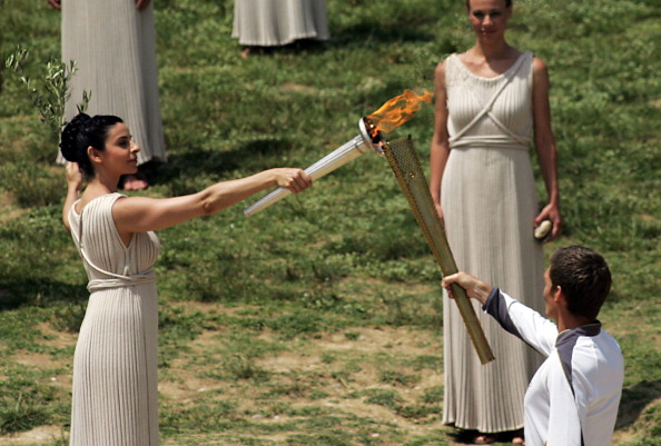 London 2012_Torch_lit_at_Olympia