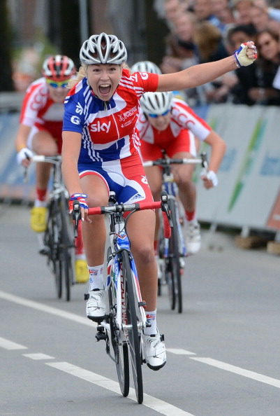 Lucy Garner_wins_junior_womens_world_title_Valkenburg_September_21_2012