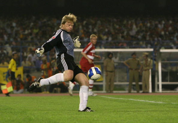Oliver Kahn_is_one_of_the_most_successful_German_players_in_recent_history_having_won_eight_German_championships_six_German_cups_the_UEFA_Cup_the_Champions_League_and_the_Intercontinental_Cup