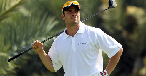 Oscar Pistorius_playing_golf