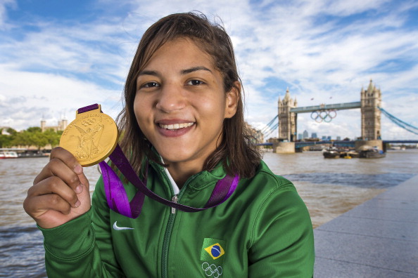 Sarah Menezes_with_Olympic_gold_medal_by_Tower_Bridge