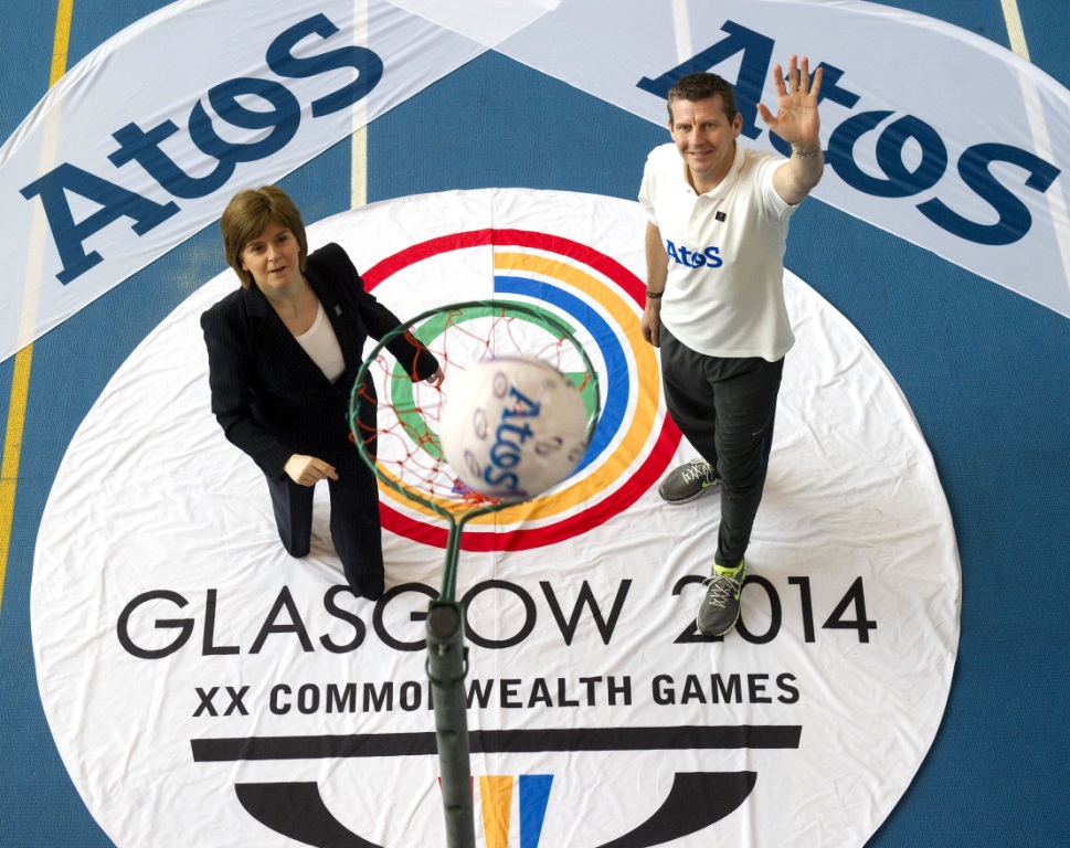 Steve Cram_and_Nicola_Sturgeon_at_launch_of_Atos_Glasgow_2014_sponsorship_March_16_2012