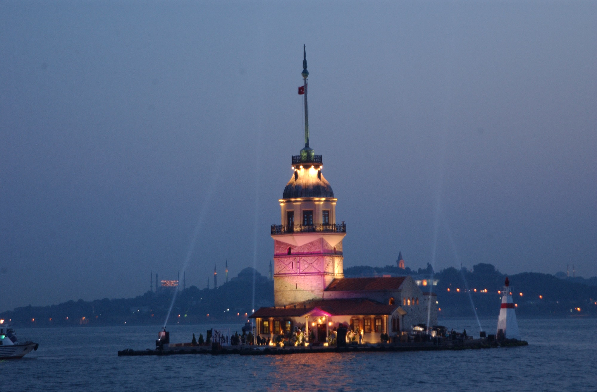 Maidens Tower_in_Istanbul